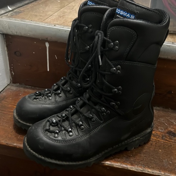 Cosmas Boots - Picture 3 of 3